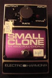 Electro Harmonix Small Clone EH 4600 Full Chorus Effects Pedal Electro Harmonix Small Clone EH 4600 Full Chorus Effects Pedal