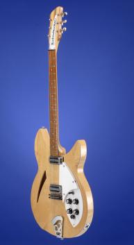 1967 Rickenbacker 330 (two pickups no vibrato)